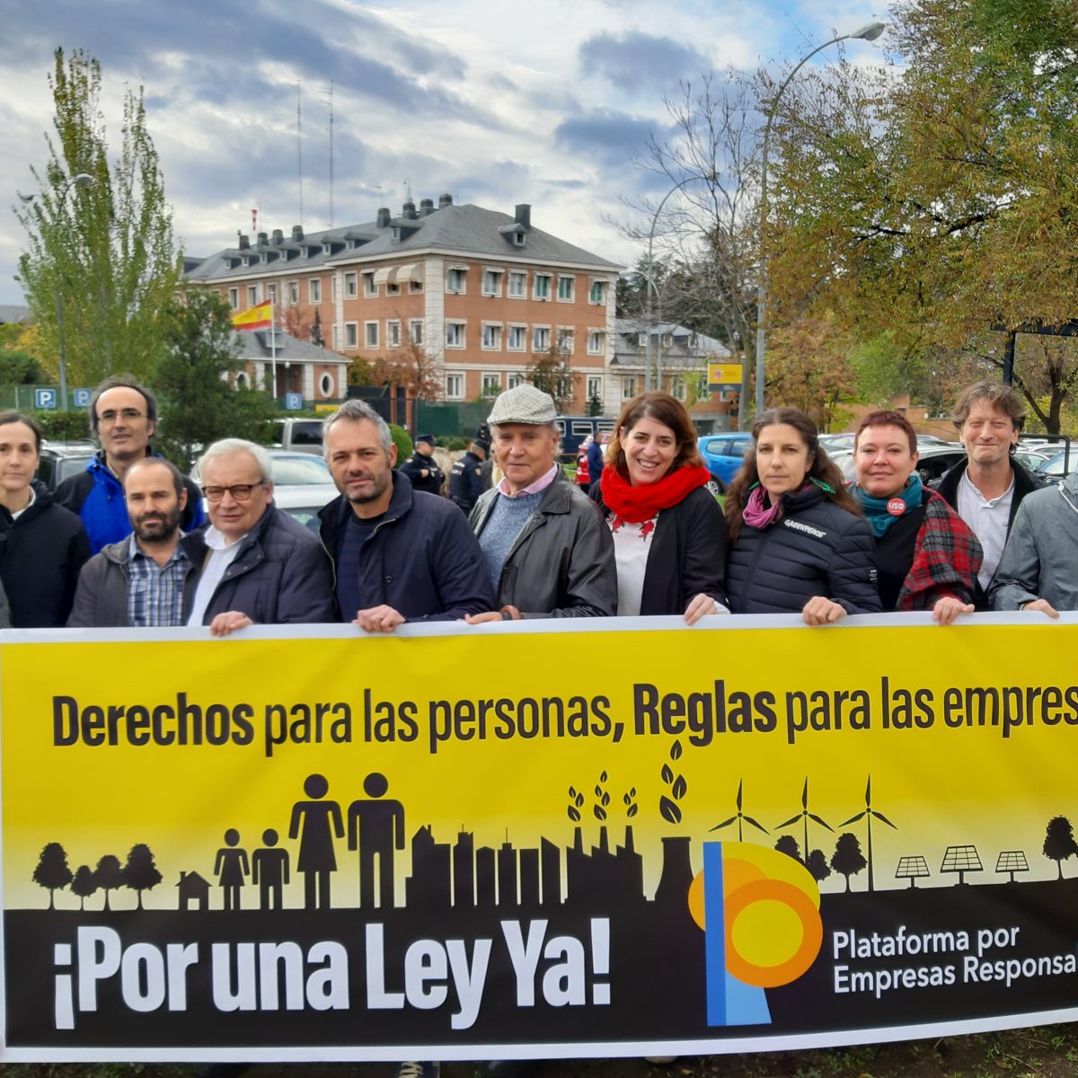 Más de 100 organizaciones exigen al Gobierno cumplir su compromiso de aprobar la ley española de Debida Diligencia que obligue a las empresas a respetar los derechos humanos y el medio ambiente